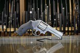 Pre-Owned - Smith & Wesson Single/Double 686-6 .357 Magnum 4" Revolver - 2 of 9