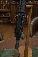 Pre-Owned - LMT Defender 2000 Semi-Auto 5.56 16