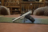 Pre-Owned - Smith & Wesson SW22 Victory Semi-Auto 22 LR 5.5