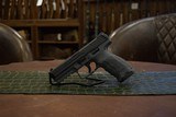 Pre-Owned - H&K VP9 Semi-Auto 9mm Gray 4” Handgun - 2 of 8