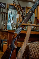 Pre-Owned - Beretta DT11L RH Over / Under 12Ga 32