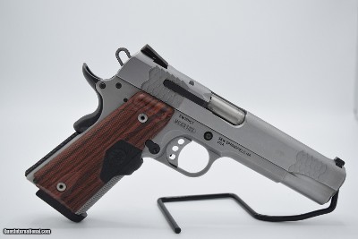Smith & Wesson 1911 CT 45 ACP 5