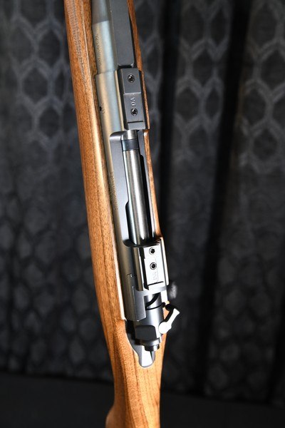 Dakota Arms 76 375 D 25.5
