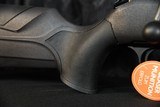 Blaser R8 Professional 2.0 Black 375 H&H 25.5
