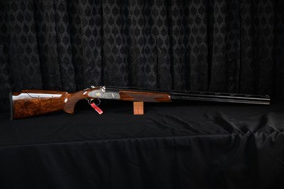 Caesar Guerini Invictus V ASCENT GOLD 12 Gauge 32'' - Image 1 of 11