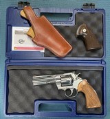 Colt Python .357mag, Tuned. Custom Grips, Sight and Holster - 3 of 7
