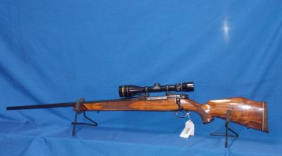 BEAUTIFUL LEFT HANDED WEATHERBY
