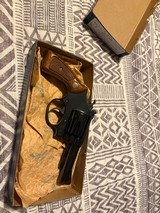 Smith and Wesson 22 Magnum RARE 3.5 Inch Barrell MINT Condition w/Original Box - Image 3 of 5