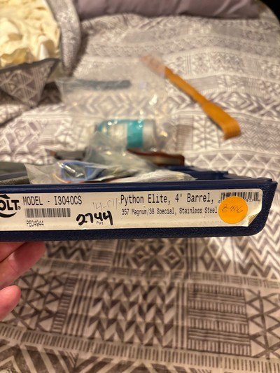 Colt Python ELITE 4 Inch Barrel Stainless (Made in 1993) MINT Very Rare w/Original Box - Image 3 of 3