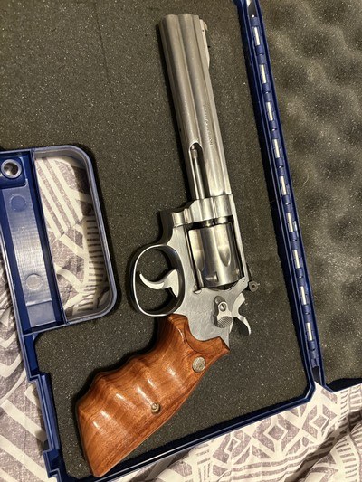 Model 617 No Dash S&W Revolver w/Combat Grips - Image 1 of 5