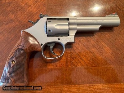 Smith & Wesson
Model 66-8
357 Magnum