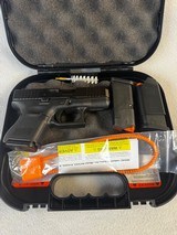 Glock 27 Gen 5 .40 S&W 3 mags box - 1 of 5