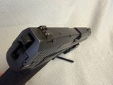 Heckler & Koch H&K USP V1 .45 Auto 8 mags holster - 11 of 11