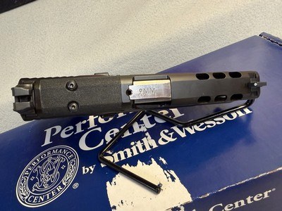 Smith & Wesson M&P9 Performnace Center CORE 9mm - Image 4 of 6