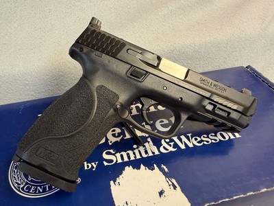 Smith & Wesson M&P9 Performnace Center CORE 9mm - Image 3 of 6