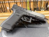 Glock 22 RFT2 Gen 3 .40 S&W 4 mags 9mm bbl - 4 of 9