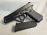 Glock 22 Gen 3 .40 S&W 2x15rd mags - 1 of 9