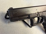 Glock 22 Gen 3 .40 S&W 2x15rd mags - 6 of 9