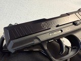 Ruger SR22P .22 LR - 4 of 9