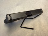 Glock 22 Gen 2 .40 S&W - 5 of 11