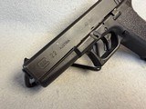 Glock 22 Gen 2 .40 S&W - 4 of 11