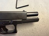 Glock 22 Gen 2 .40 S&W - 11 of 11