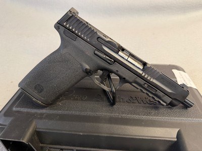Smith & Wesson M&P5.7 5.7x28mm - Image 2 of 4