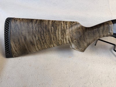 Maverick Arms Model 88 12ga 3”, 28” pump camo - Image 2 of 10