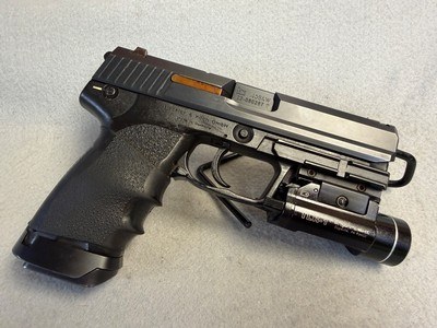 Heckler & Koch HK USP V1 .40 S&W Streamlight TLR-1 - Image 5 of 10