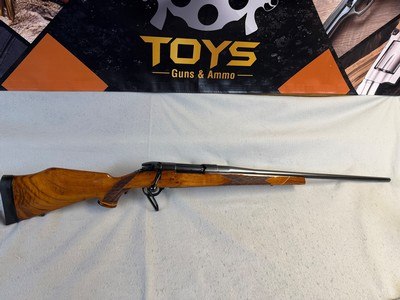 Weatherby Mark V .300 Wby Mag 26” - Image 1 of 18