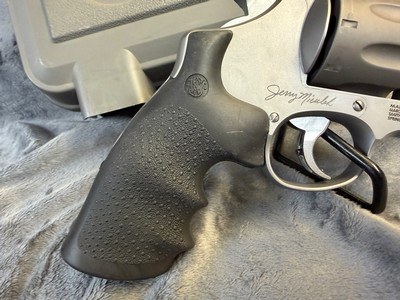Smith & Wesson PC Jerry Miculek Signature Model 929 9mm 6.5” New - Image 9 of 12