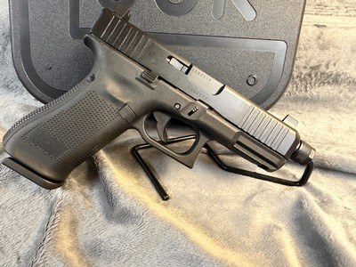 Glock 45 9mm 9x19 Threaded PA455S3G03TB - Image 7 of 11