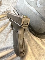 Glock 20C Gen 3 10mm Compensated - Image 11 of 14
