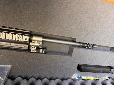 FN SCAR 17S NRCH 7.62x51 NEW In BOX 16.25” bbl black 20rd - Image 3 of 6