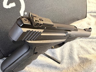 Browning Buck Mark Micro Bull .22LR UFX Pro Target 4” - Image 2 of 4