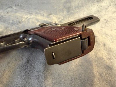 IMEZ Russia Makarov IJ70-17AH .380 ACP 2 mags - Image 11 of 11