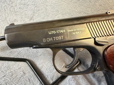 IMEZ Russia Makarov IJ70-17AH .380 ACP 2 mags - Image 9 of 11