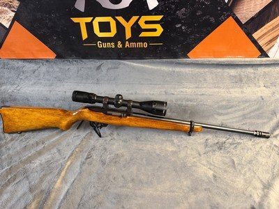 Ruger 10/22 Magnum Carbine .22 Mag mfg:1999, with scope