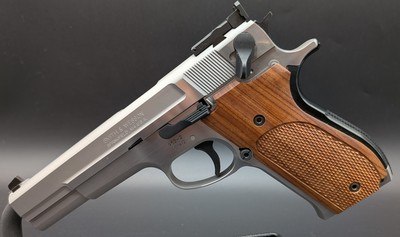 SMITH & WESSON PERFORMANCE CENTER MODEL 952-2 | SEMI-AUTO 9MM | 5