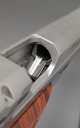 SMITH & WESSON PERFORMANCE CENTER MODEL 952-2 | SEMI-AUTO 9MM | 5