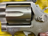 Smith & Wesson 686 - Limited Addition - Display Case & Box - 7 of 13