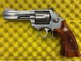 Smith & Wesson 686 - Limited Addition - Display Case & Box - 5 of 13