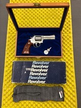 Smith & Wesson 686 - Limited Addition - Display Case & Box - 2 of 13