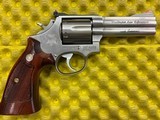Smith & Wesson 686 - Limited Addition - Display Case & Box - 4 of 13