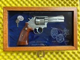 Smith & Wesson 686 - Limited Addition - Display Case & Box - 1 of 13