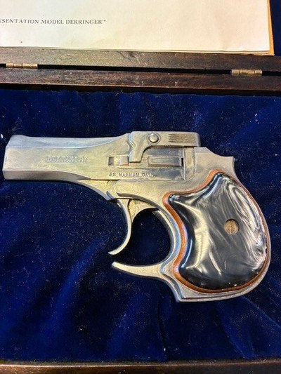 HIGH STANDARD DERRINGER 22 MAG - Image 1 of 3