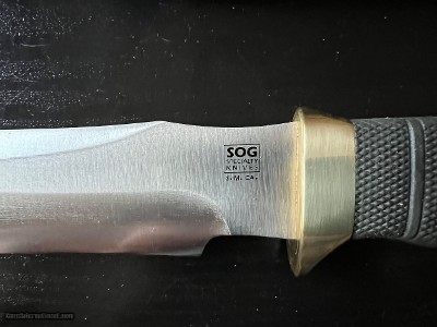 Beautiful SOG TECH I knife - new in the original box