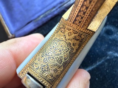 STUNNING BOXED GOLD DAMASCENED SPANISH “BUFALO” .25 PISTOL - Image 10 of 15
