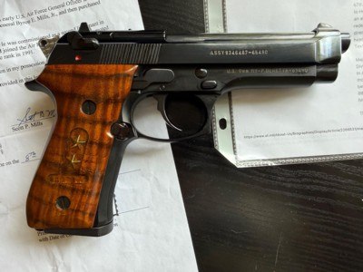 RARE US AIR FORCE GENERAL OFFICER BERETTA M9 RIG - Image 8 of 12