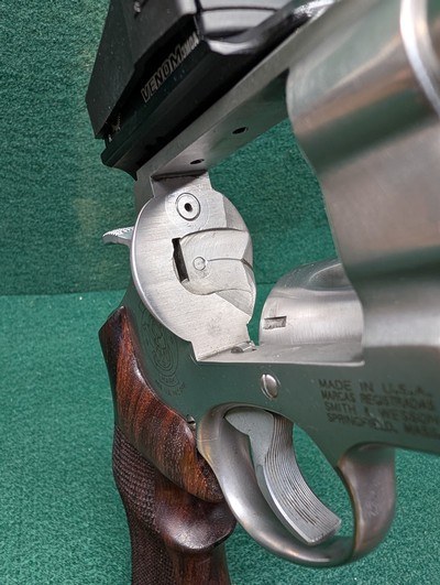 Smith & Wesson 629 DX - Image 6 of 10